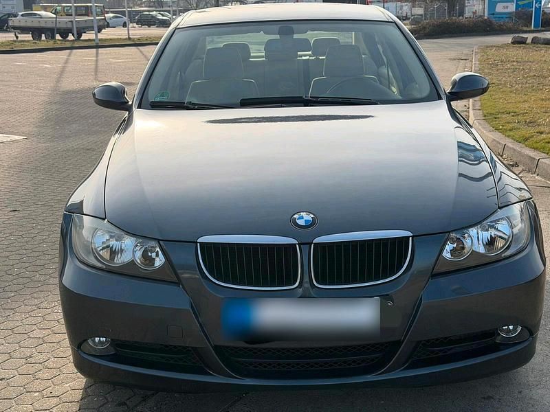 Second-hand BMW 320 160 CP (117 kW) 2007 Gri Berlinǎ