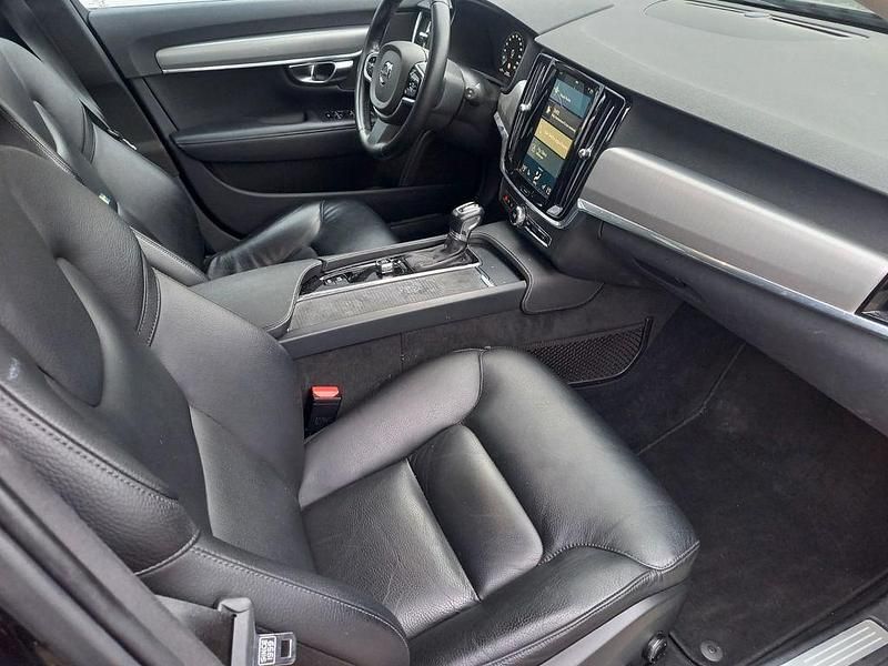 Gebraucht Volvo V90 Momentum 254 PS (186 kW) 2017 Schwarz Kombi