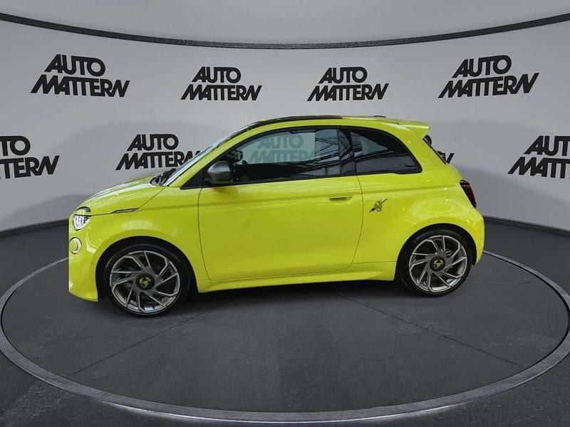 Neu Abarth 500e Turismo 114 kW (155 PS) 2025 Acid green Kleinwagen