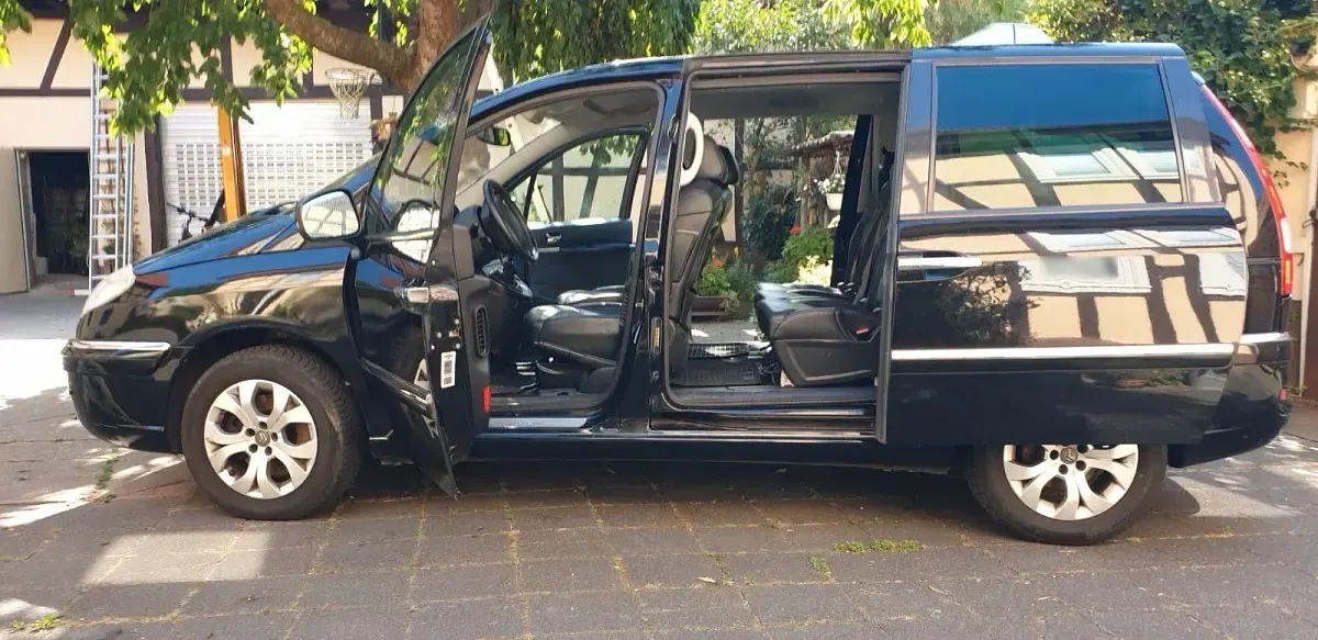 Gebraucht Citroën C8 Exclusive 163 PS (119 kW) 2011 Schwarz Van / Kleinbus