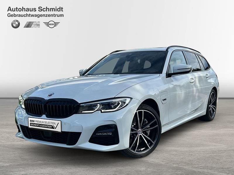 Alpinweiß uni Gebraucht 2022 BMW 330e M Sport Kombi | 36.230 € (Guter Preis) - Bild 1/4