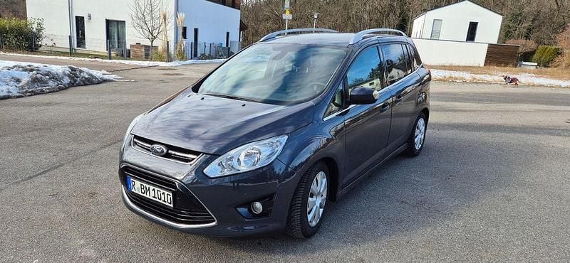 Grau Gebraucht 2011 Ford C-MAX Titanium Van / Kleinbus | 5.500 € (Guter Preis) - Bild 1/4