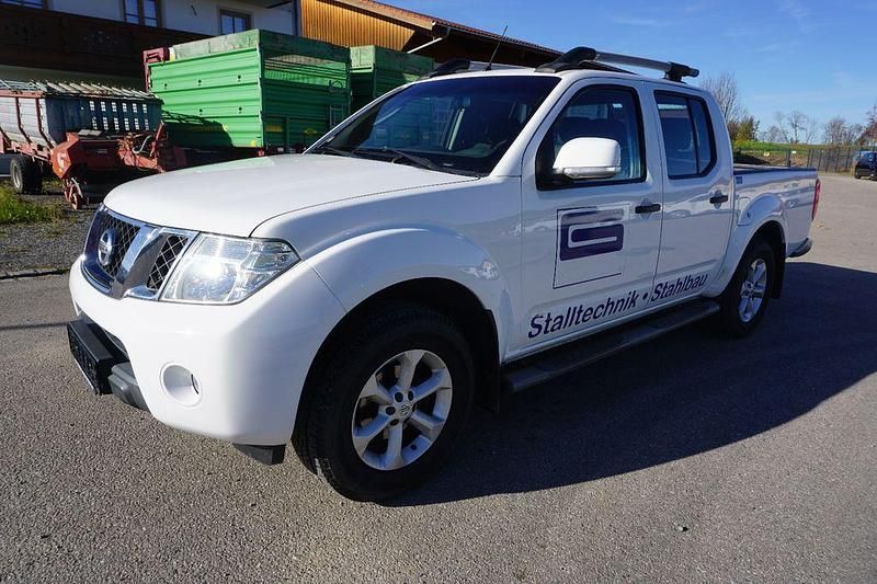 Weiß Gebraucht 2014 Nissan Navara Abholung | 10.900 € - Bild 1/4