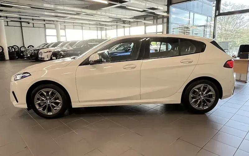 Gebraucht BMW 120 Shadowline 170 PS (125 kW) 2025 Weiß Kleinwagen