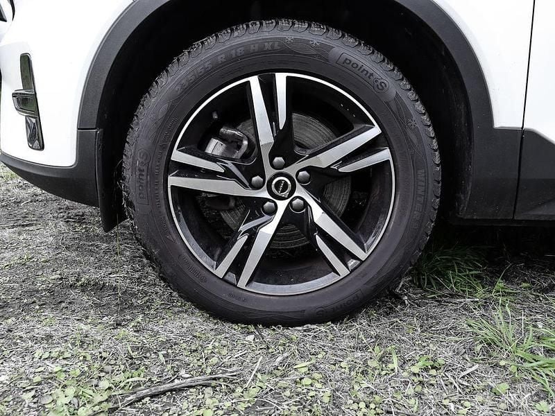 Gebraucht Volvo XC40 Plus 163 PS (119 kW) 2023 Weiss SUV