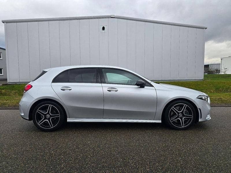 Gebraucht Mercedes A250 AMG line 224 PS (164 kW) 2020 Silber Limousine