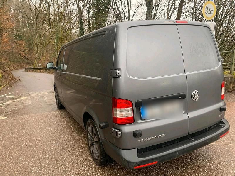 Gebraucht VW T6 140 PS (102 kW) 2015 Grau Van