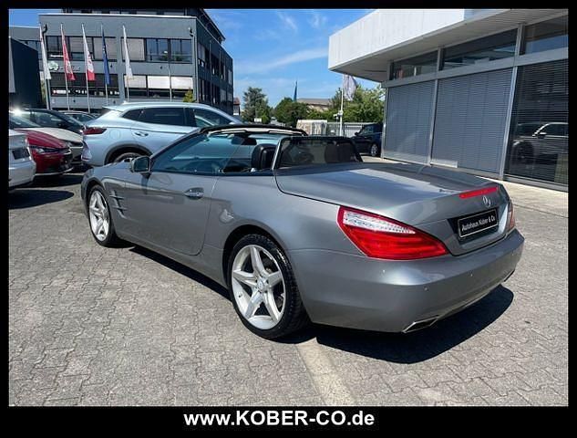 Gebraucht Mercedes SL500 435 PS (319 kW) 2012 Silber metallic Cabrio