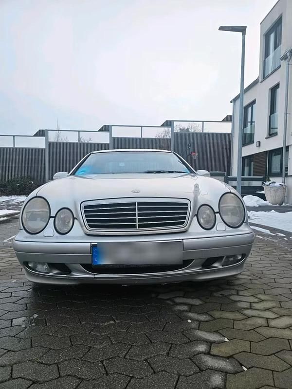 Gebraucht Mercedes CLK320 Elegance 218 PS (160 kW) 2000 Silber Coupé