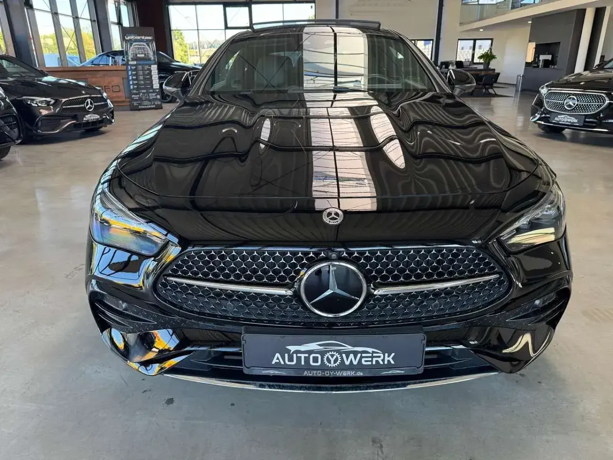 Gebraucht Mercedes CLE200 AMG 227 PS (166 kW) 2025 197 Coupé