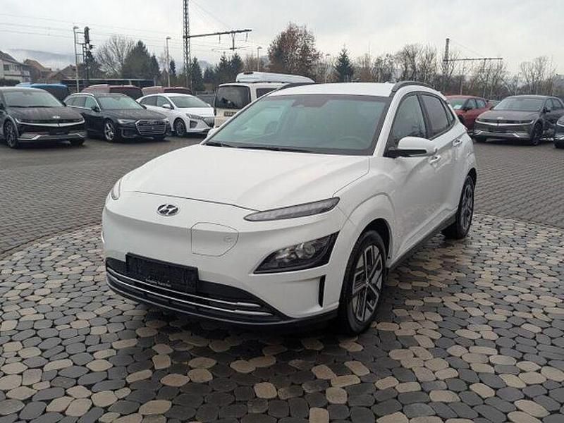 Gebraucht Hyundai Kona Edition 30+ 100 kW (136 PS) 2021 Weiß SUV