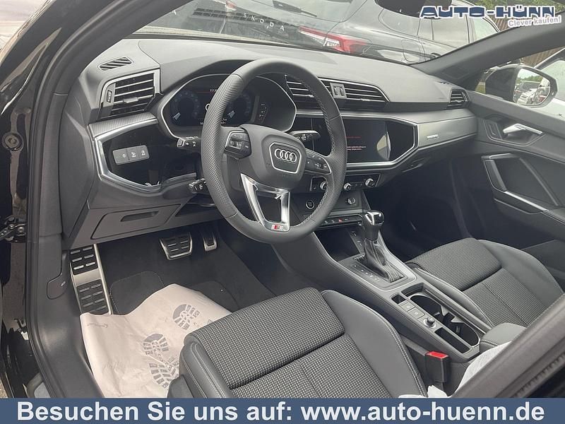 Mythos schwarz metallic Neu 2025 Audi Q3 Sportback S-Line SUV | 51.995 € (Superpreis) - Bild 1/2