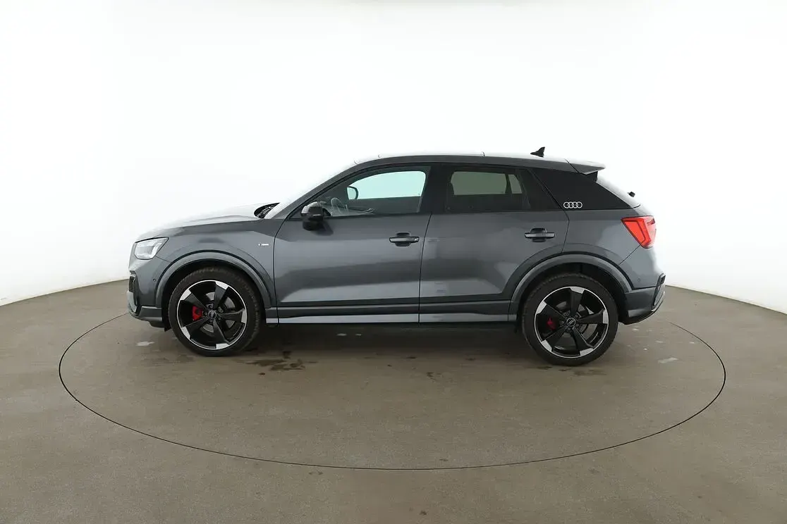 Gebraucht Audi Q2 S-Line 150 PS (110 kW) 2022 Grau SUV