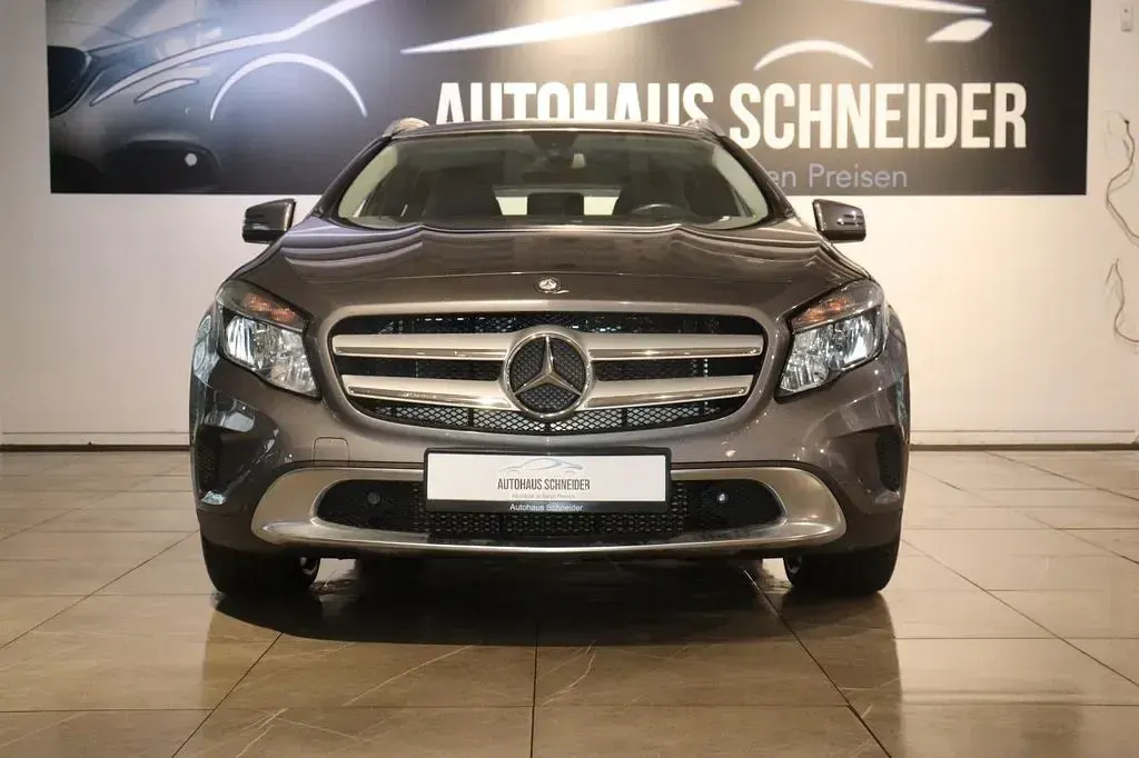 Gebraucht Mercedes GLA200 156 PS (114 kW) 2014 Grau SUV