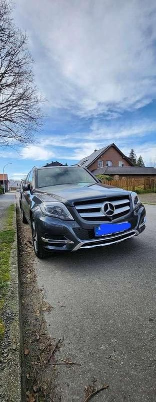 Grau Gebraucht 2014 Mercedes GLK350 SUV | 19.000 € (Etwas zu teuer) - Bild 1/4