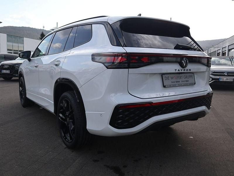 Neu VW Tayron R-line 193 PS (141 kW) 2025 Pure white uni SUV
