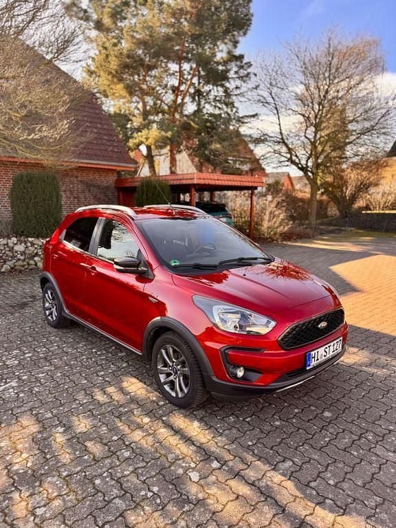 Gebraucht Ford Ka Plus Cool & Sound Edition 86 PS (63 kW) 2019 Rot Kleinwagen