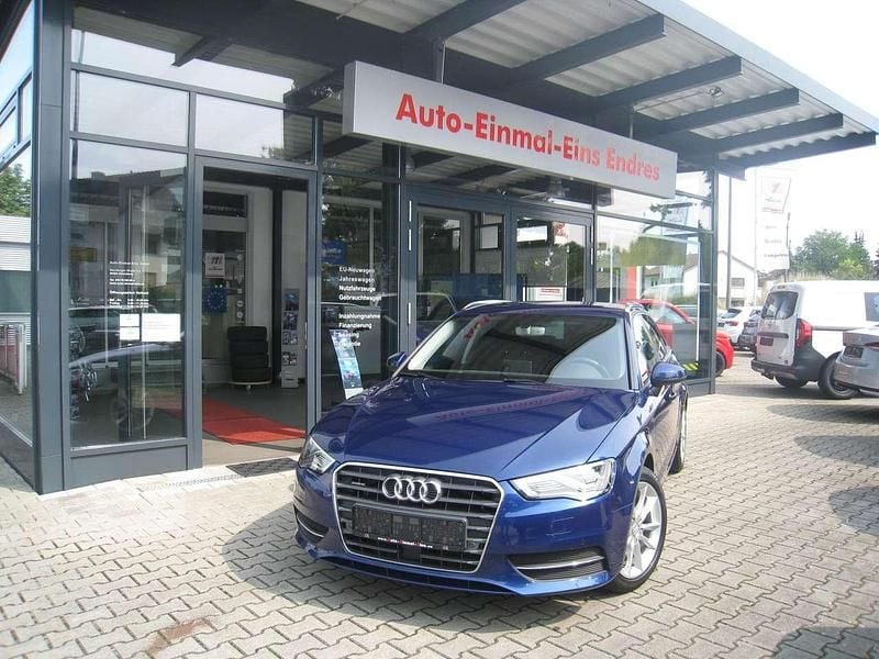 Scubablaumetallic Gebraucht 2016 Audi A3 Sportback Kombi | 19.790 € (Teuer) - Bild 1/4