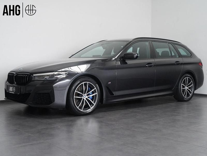 Grau Gebraucht 2021 BMW 530 M Sport Kombi | 33.790 € (Etwas zu teuer) - Bild 1/4