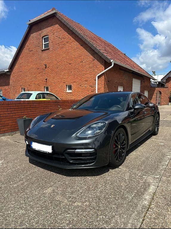 Grau Gebraucht 2019 Porsche Panamera GTS Limousine | 75.000 € (Fairer Preis) - Bild 1/4