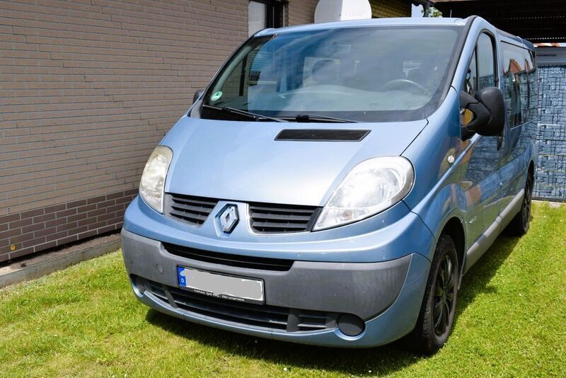 Blau Gebraucht 2013 Renault Trafic Van | 9.600 € (Fairer Preis) - Bild 1/4