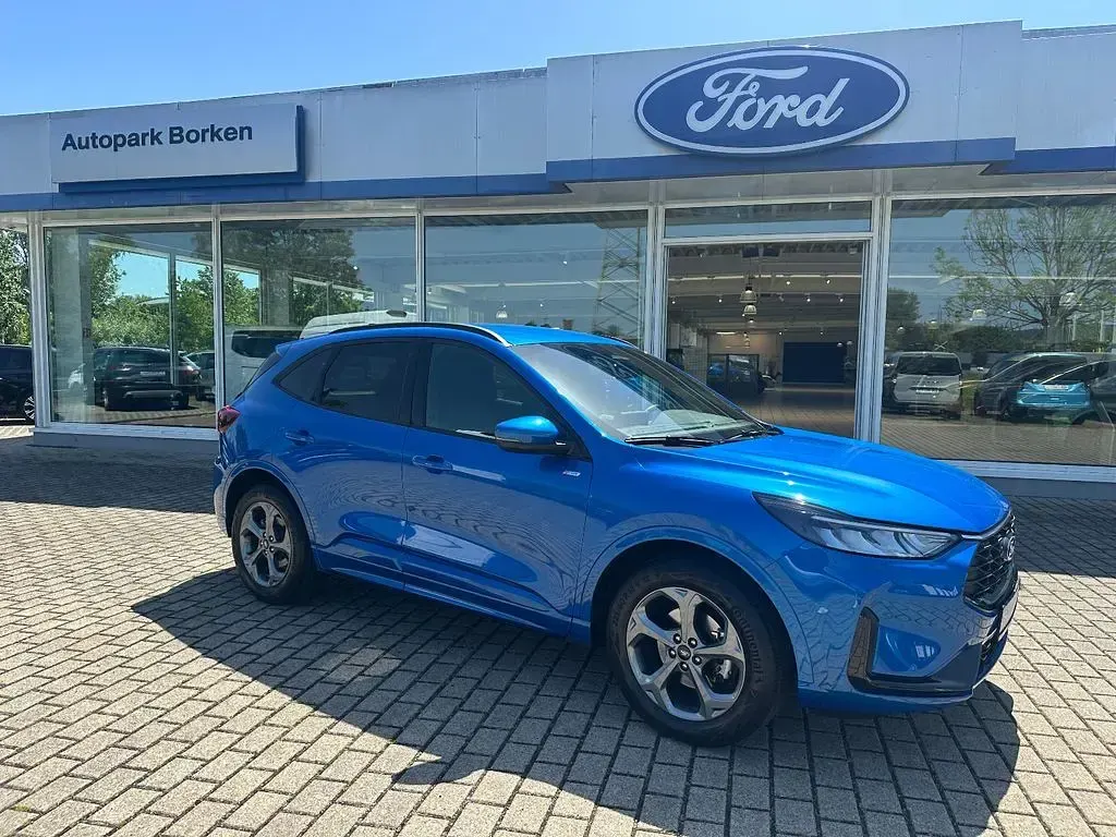 Gebraucht Ford Kuga ST-Line 186 PS (136 kW) 2025 Blau SUV