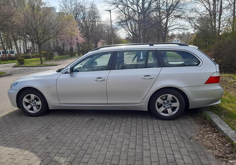 Gebraucht BMW 520 177 PS (130 kW) 2007 Silber Kombi