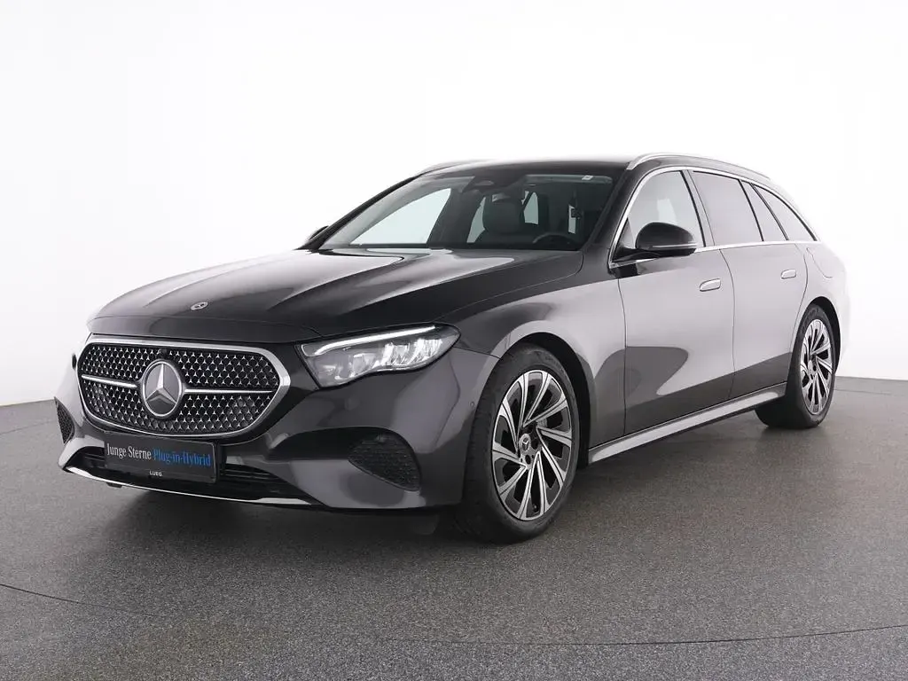 Gebraucht Mercedes E300 Avantgarde 313 PS (230 kW) 2025 Grau Limousine