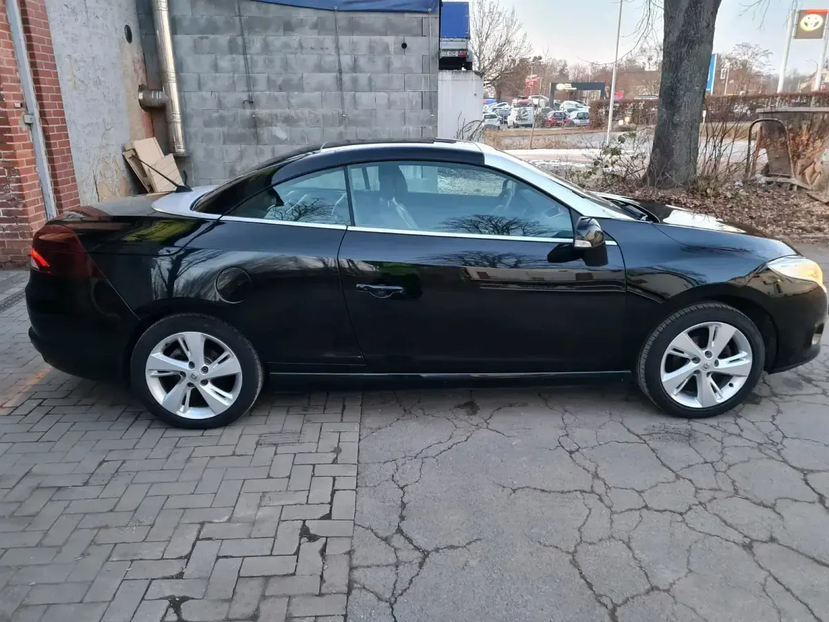 Gebraucht Renault Mégane Cabriolet 132 PS (97 kW) 2013 Schwarz Cabrio