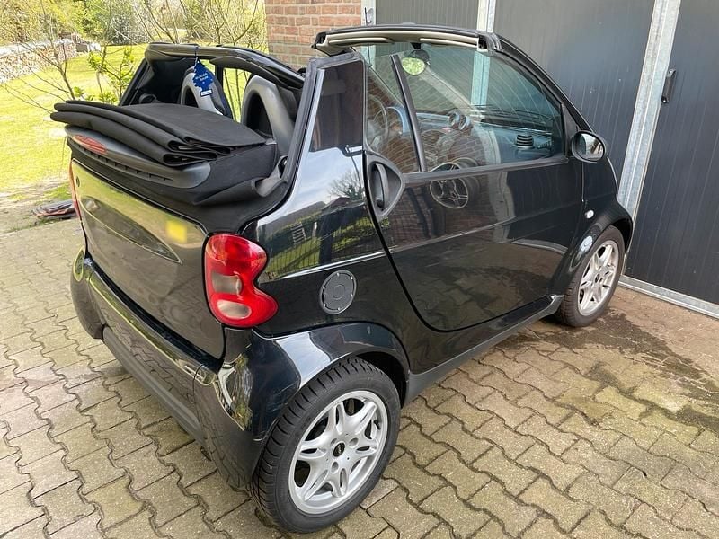 Używany Smart ForTwo Cabrio Brabus 61 KM (44 kW) 2001 Czarny Kabriolet