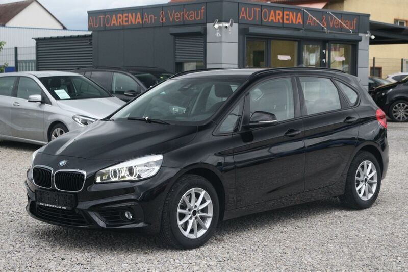 Schwarz Gebraucht 2017 BMW 218 Active Tourer Advantage Van / Kleinbus | 12.900 € (Fairer Preis) - Bild 1/4