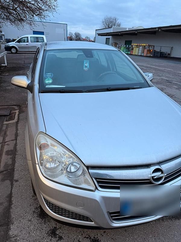 Gebraucht Opel Astra 90 PS (66 kW) 2007 Silber Kleinwagen