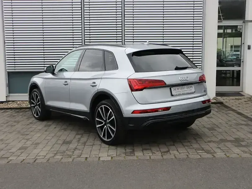 Second-hand Audi Q5 Advanced 204 CP (150 kW) 2022 Argintiu SUV