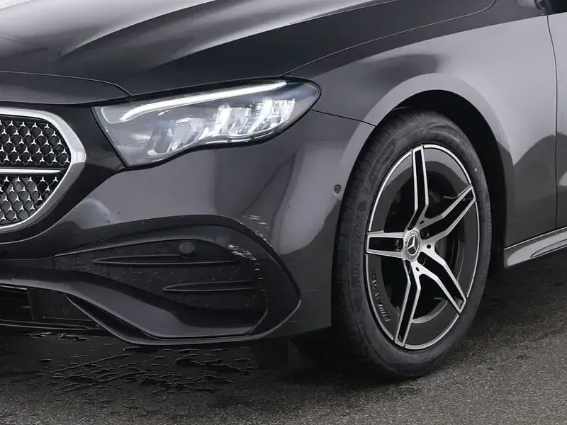Gebraucht Mercedes E200 AMG 204 PS (150 kW) 2025 Grau Limousine