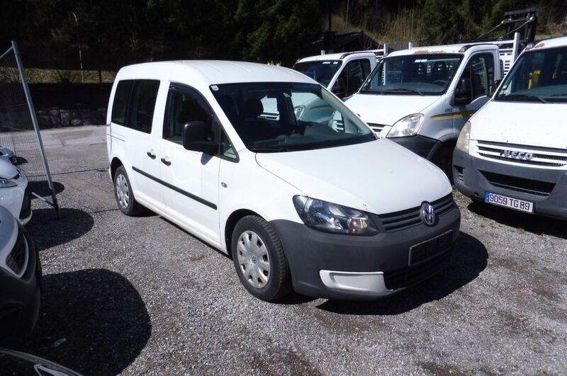 Weiß Gebraucht 2011 VW Caddy Startline Van / Kleinbus | 4.799 € (Teuer) - Bild 1/4