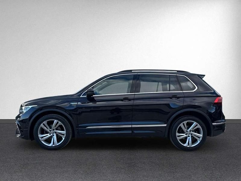 Gebraucht VW Tiguan R-line 150 PS (110 kW) 2021 Deep black perleffekt SUV