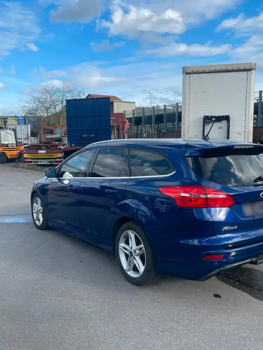 Usata Ford Focus 182 CV (133 kW) 2018 Blu Station wagon