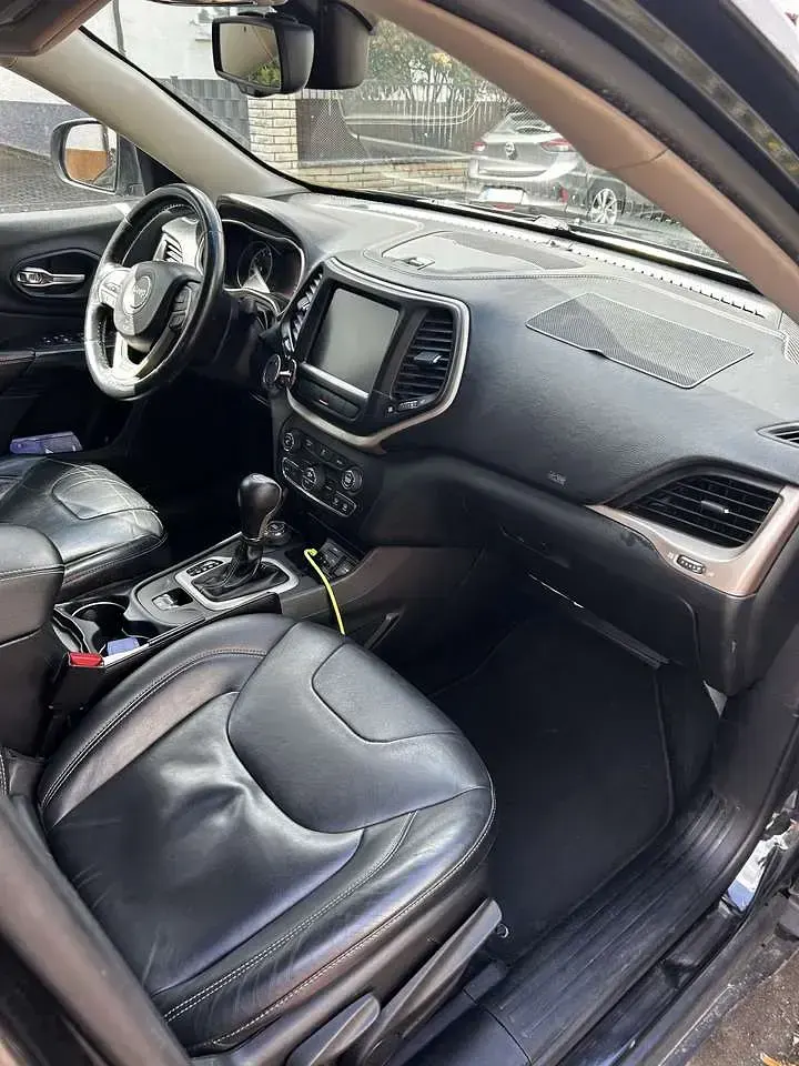Gebraucht Jeep Cherokee Limited 211 PS (155 kW) 2014 Schwarz SUV