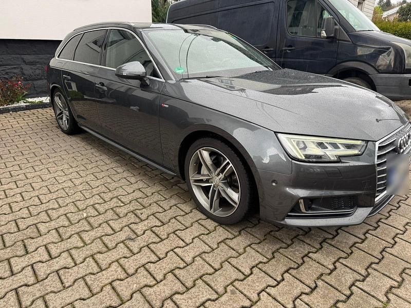 Gebraucht Audi A4 Ambiente 190 PS (139 kW) 2015 Grau Kombi