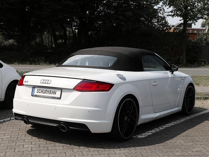 Gebraucht Audi TT Roadster S-Line 179 PS (131 kW) 2016 Gletscherweiß metallic (metallic) Cabrio