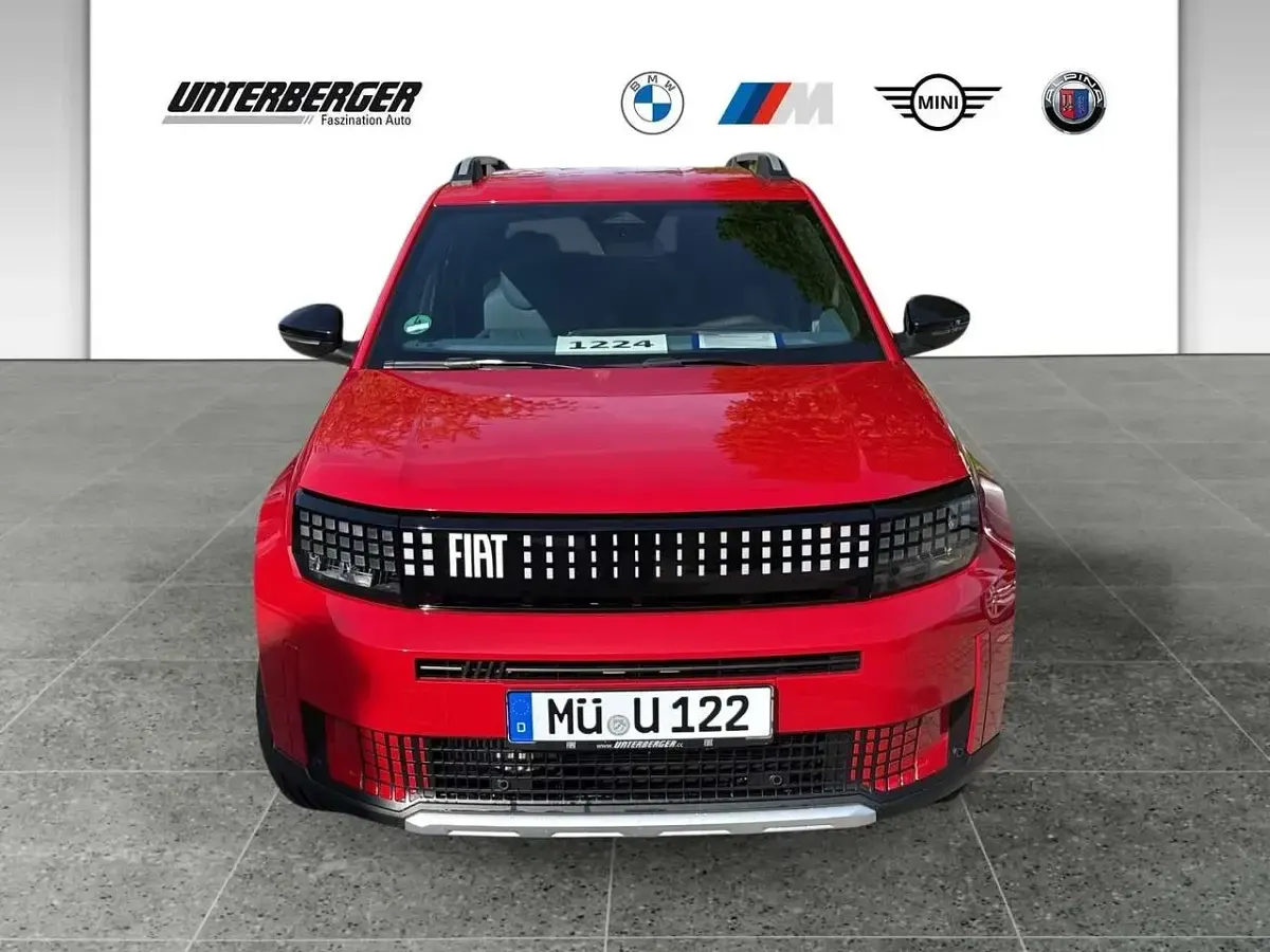 Neu Fiat Grande Panda 101 PS (74 kW) 2026 Rot Kleinwagen