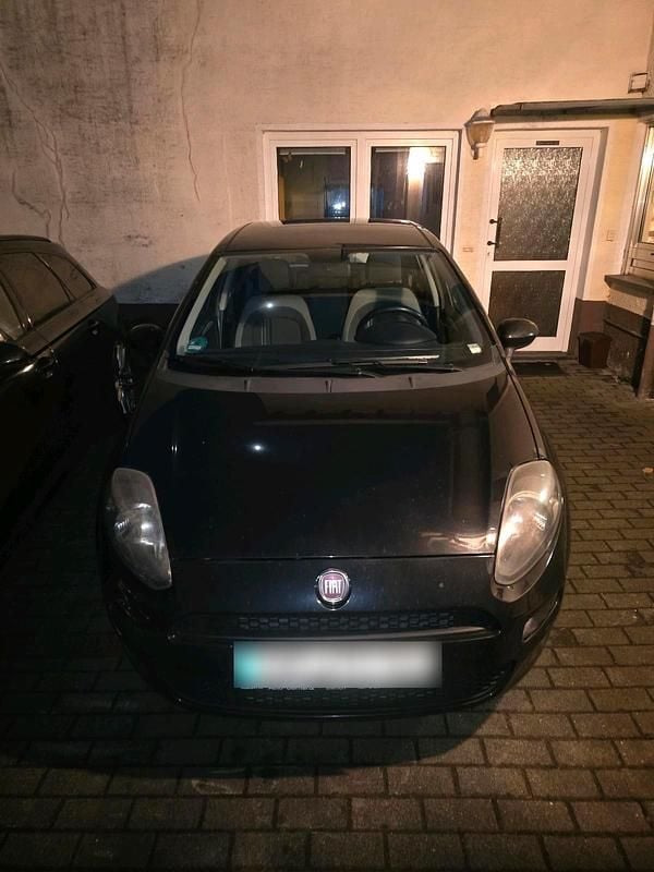 Gebraucht Fiat Punto 70 PS (51 kW) 2012 Schwarz Kleinwagen