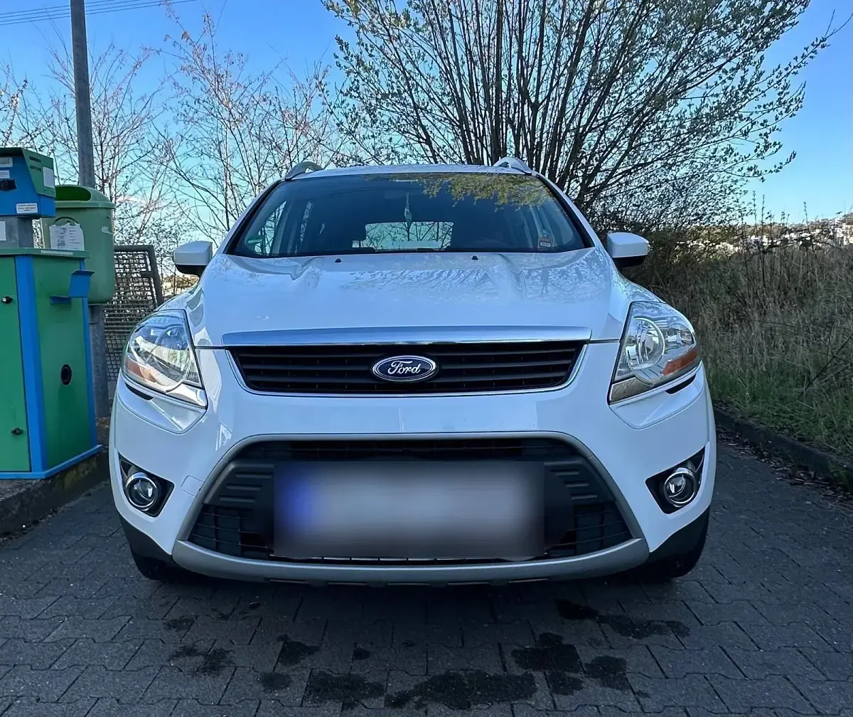 Używany Ford Kuga 140 KM (102 kW) 2012 Biały SUV