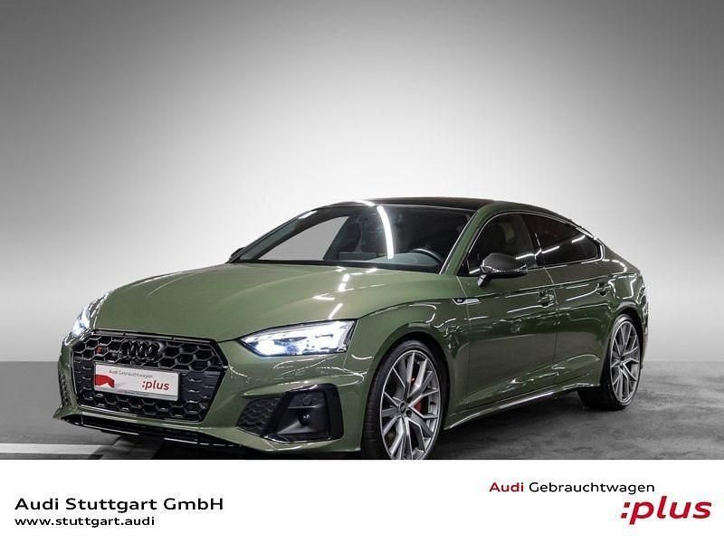 Distriktgrün metallic Gebraucht 2023 Audi S5 Sportback Ambiente Kleinwagen | 53.840 € (Fairer Preis) - Bild 1/4