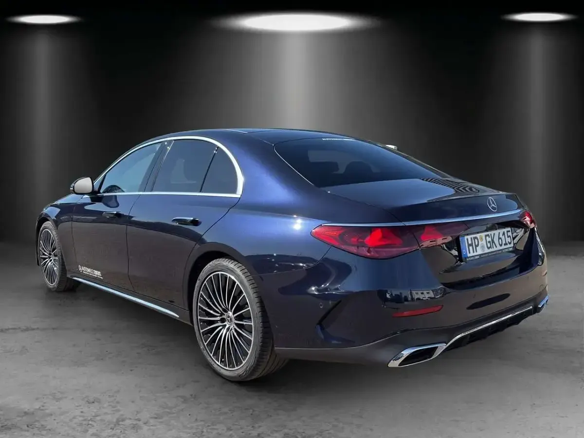 Gebraucht Mercedes E450 AMG 367 PS (269 kW) 2026 Lack nautikblau Limousine