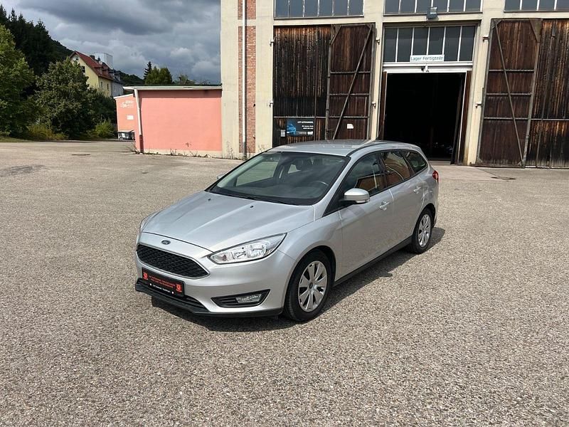 Gebraucht Ford Focus Business Edition 125 PS (91 kW) 2014 Silber Kombi