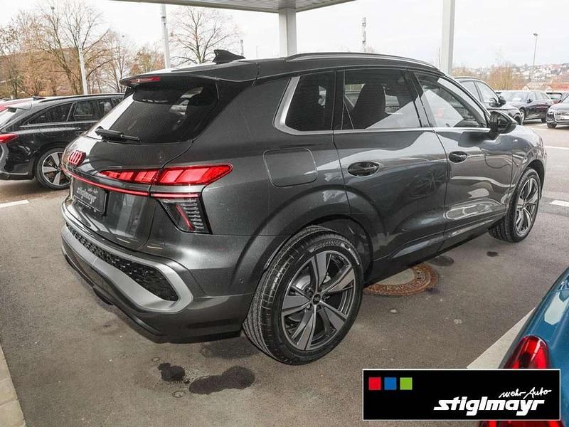 Neu Audi Q3 Sport 150 PS (110 kW) 2025 Daytonagrau perleffekt SUV