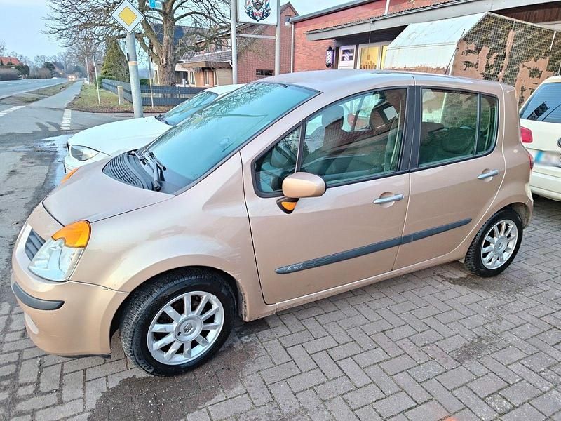 Second-hand Renault Modus 98 CP (72 kW) 2005 Auriu Monovolum