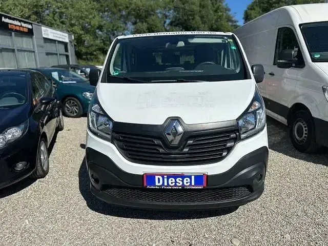 Gebraucht Renault Trafic Expression 121 PS (88 kW) 2019 Weiss Van / Kleinbus