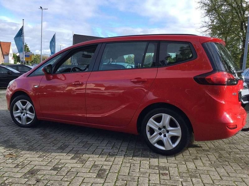 Powerrot/red Gebraucht 2014 Opel Zafira Tourer Edition Van / Kleinbus | 3.950 € (Guter Preis) - Bild 1/4